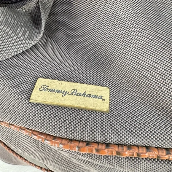 Tommy Bahama Mojito Twist XL Weekender Duffle Bag – Travel Overnight Carryall - Picture 7 of 10